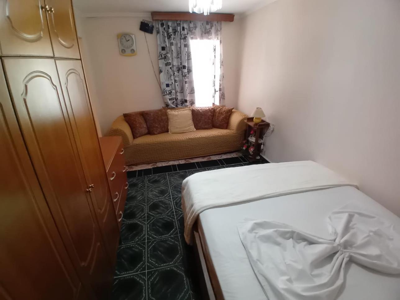 Gogo'S Sea Side Apartment Саранда Экстерьер фото